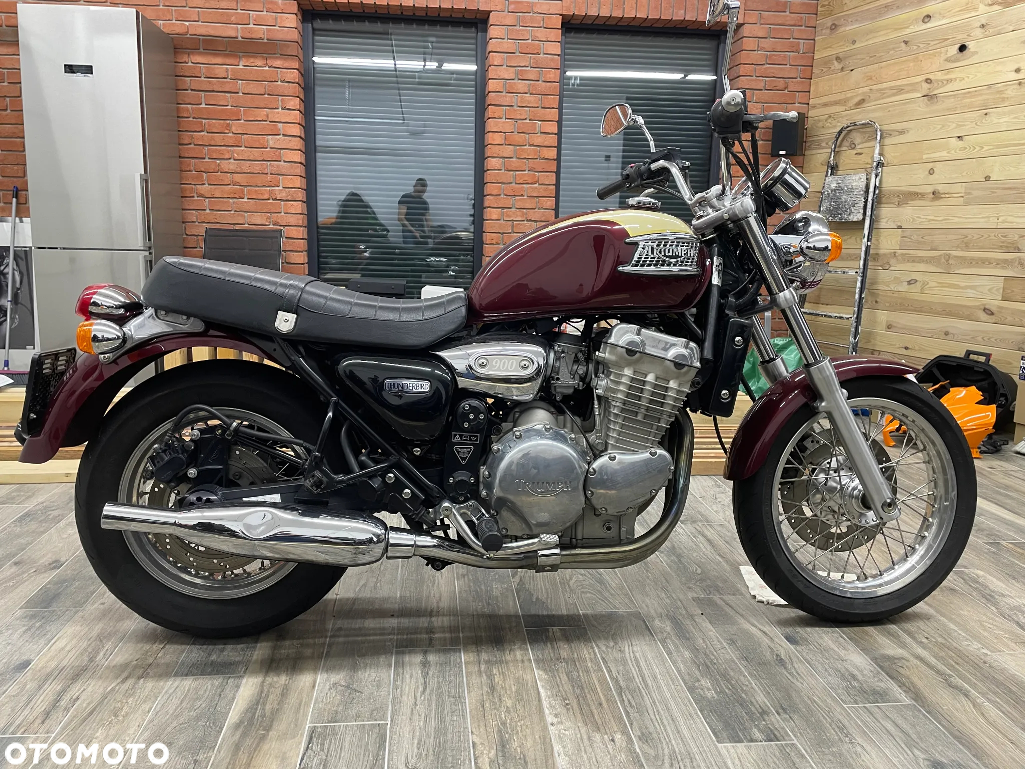 Triumph Thunderbird - 2