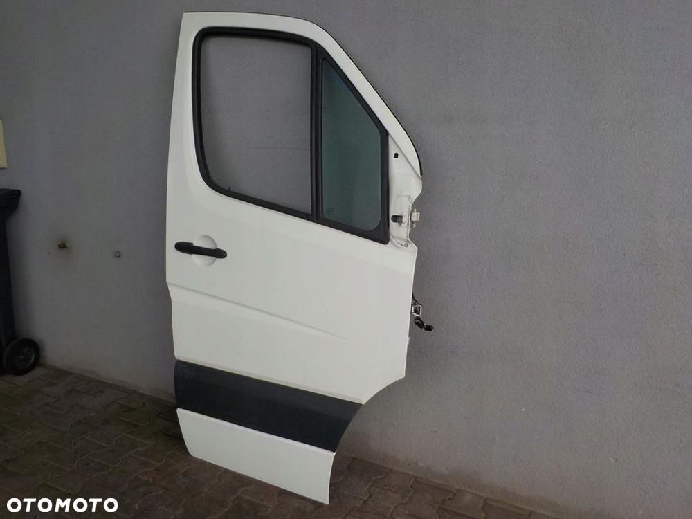VW CRAFTER SPRINTER 906 DRZWI PRAWE PRZÓD PASAŻERA - 2