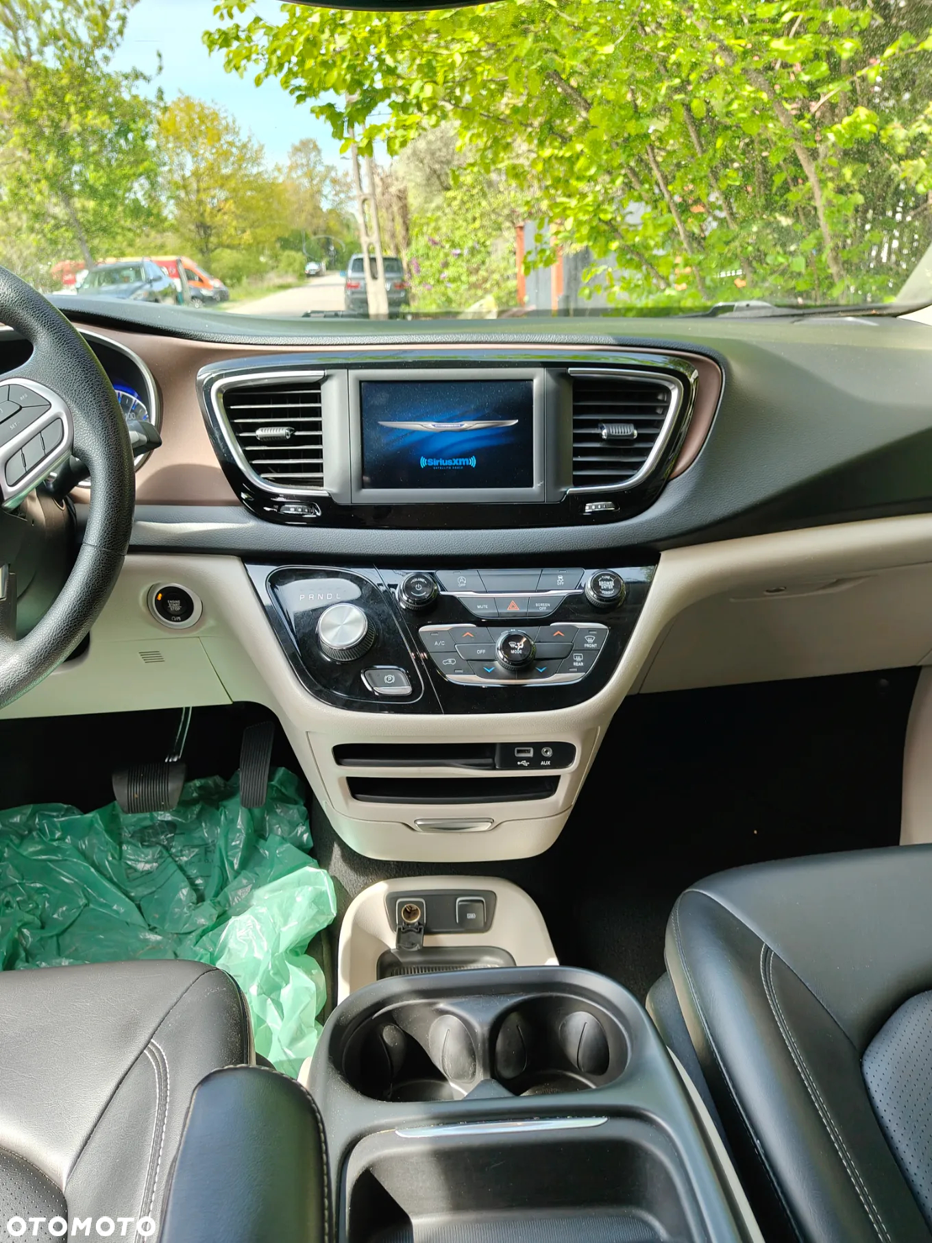 Chrysler Pacifica - 4