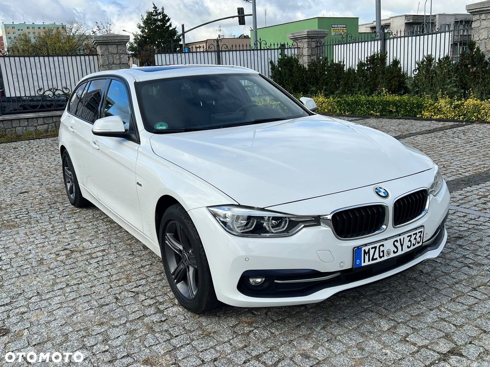BMW Seria 3 320d xDrive Luxury Line sport - 4
