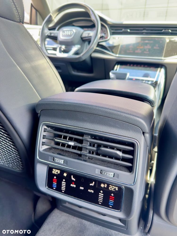Audi Q8 - 11
