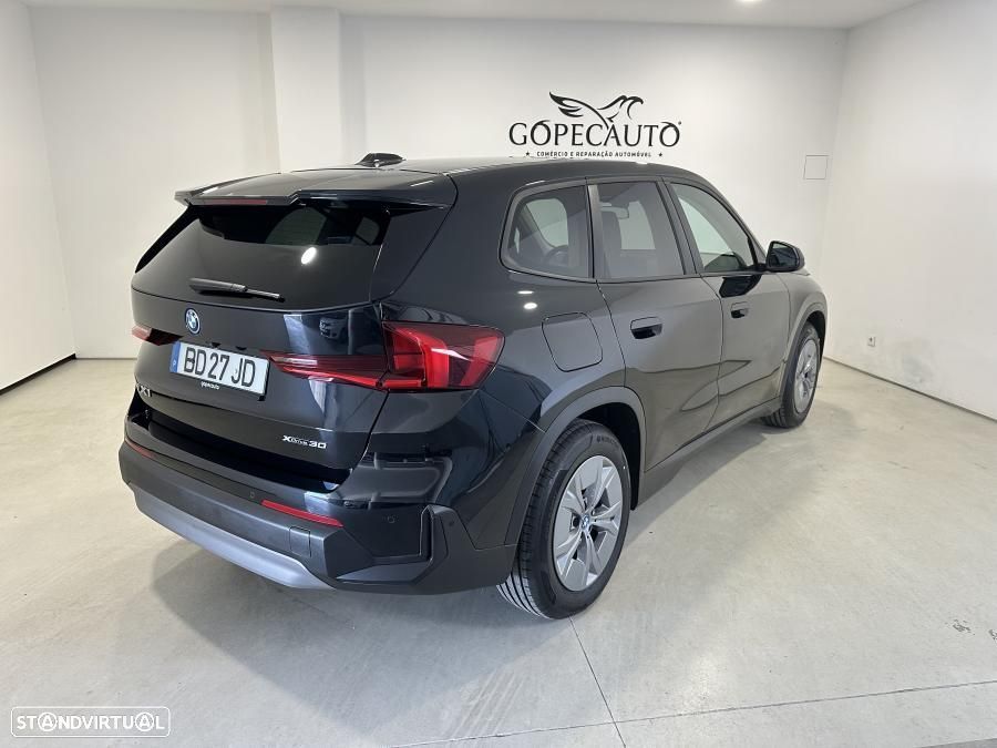 BMW iX1 xDrive30 - 5