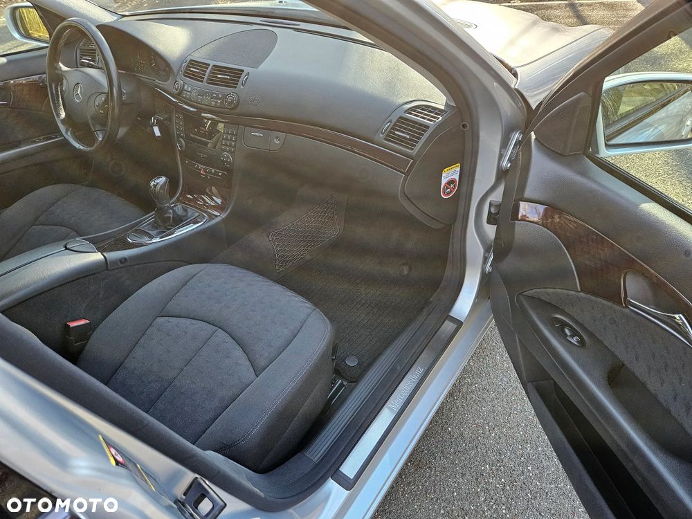 Mercedes-Benz Klasa E 200 Kompressor Elegance Sport Edition - 7