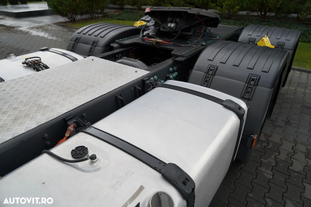 Scania R 580 / V8 / 6x4 / FULL ADR / RETARDER / I-PARK COOL / MTA: 150.000 KG / TRACTOR CU 3 AXE - 12