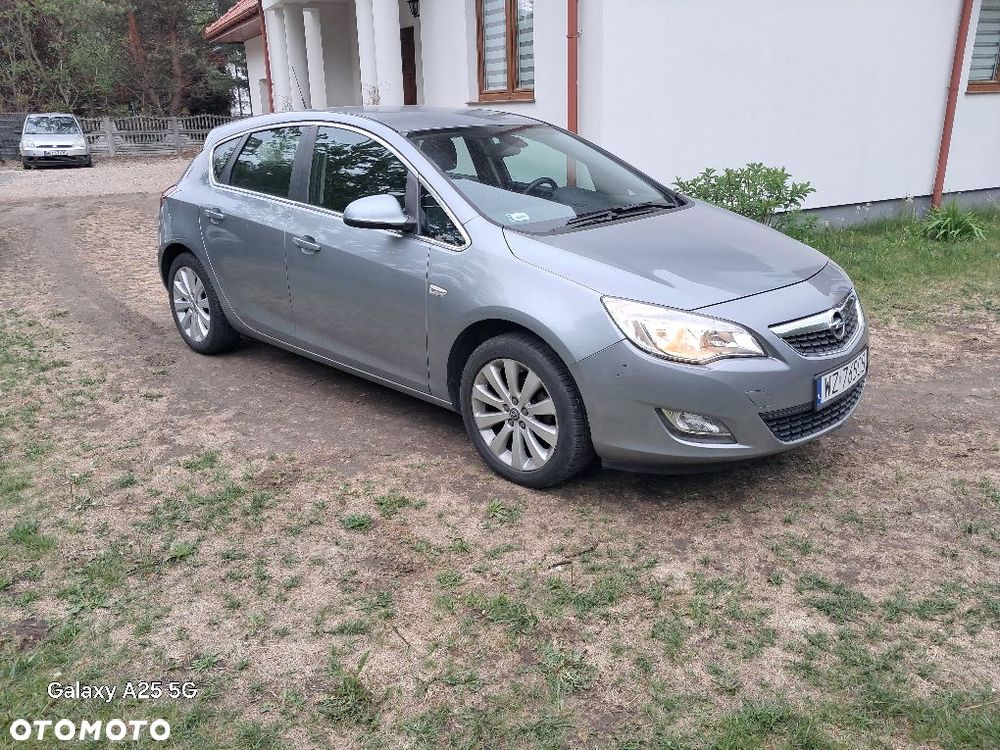 Opel Astra 1.4 T Cosmo - 2