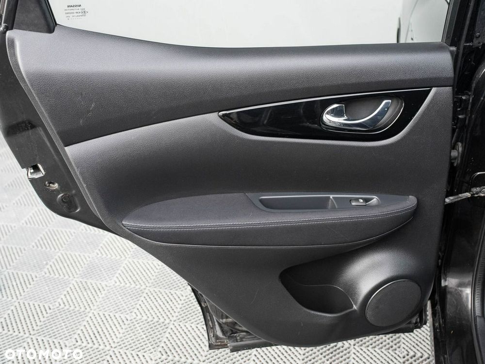 Nissan Qashqai 1.5 dCi N-Connecta - 24
