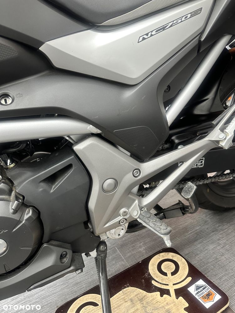 Honda NC - 22