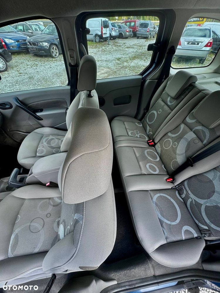 Renault Kangoo 1.6 8V Happy Family - 12