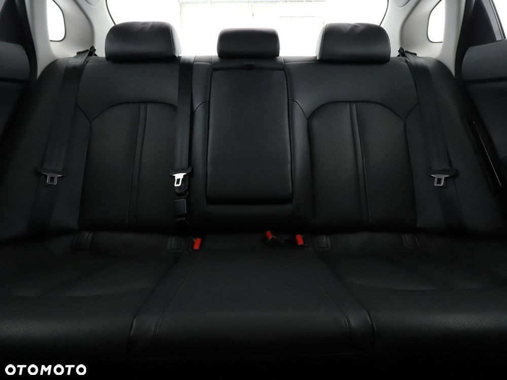 Kia Optima Plug-in Hybrid - 18