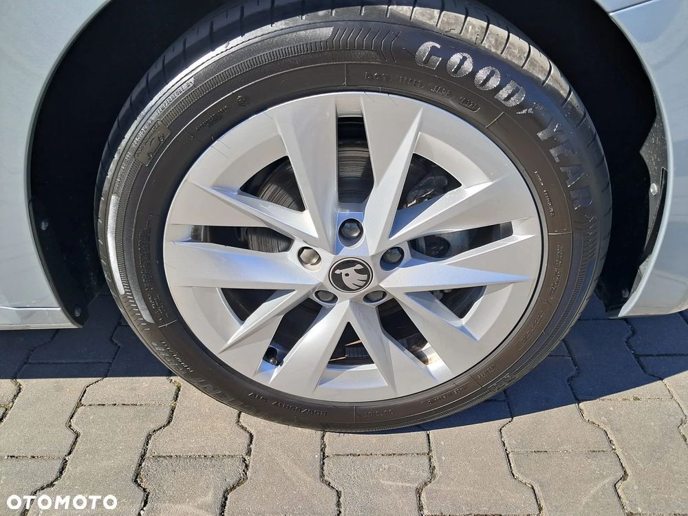 Skoda Octavia 1.5 TSI mHEV Drive Selection DSG - 35