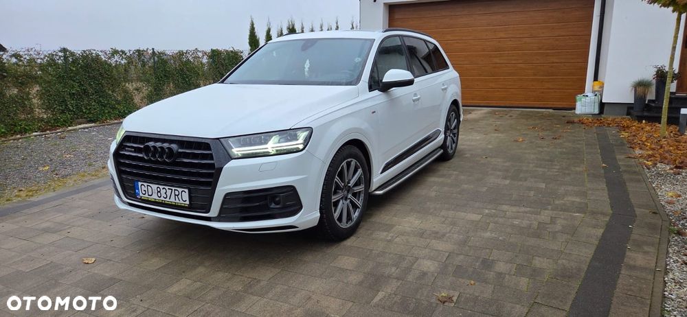 Audi Q7 - 1