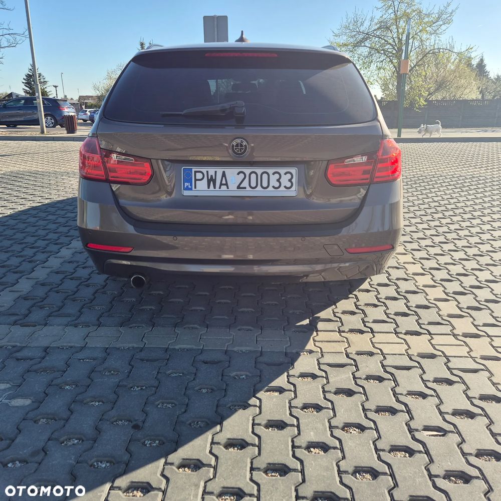 BMW Seria 3 320d xDrive - 6