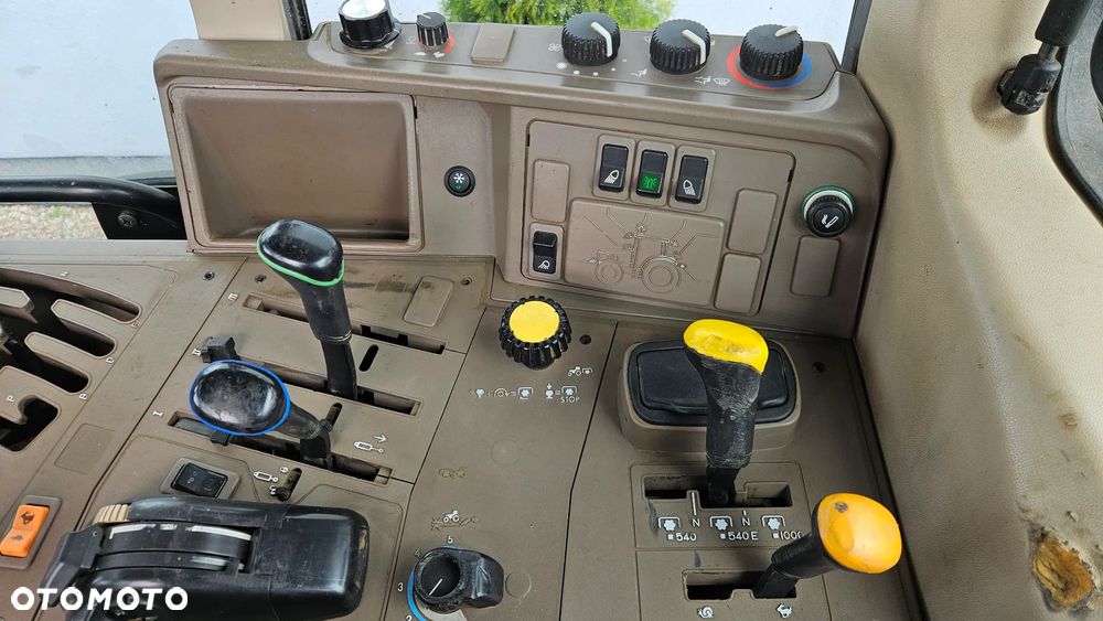 John Deere 6230 - 36