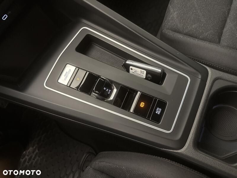Volkswagen Golf - 16