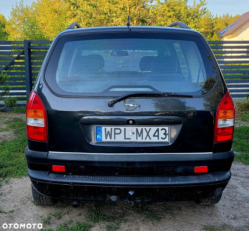 Opel Zafira 1.6 16V Elegance - 10