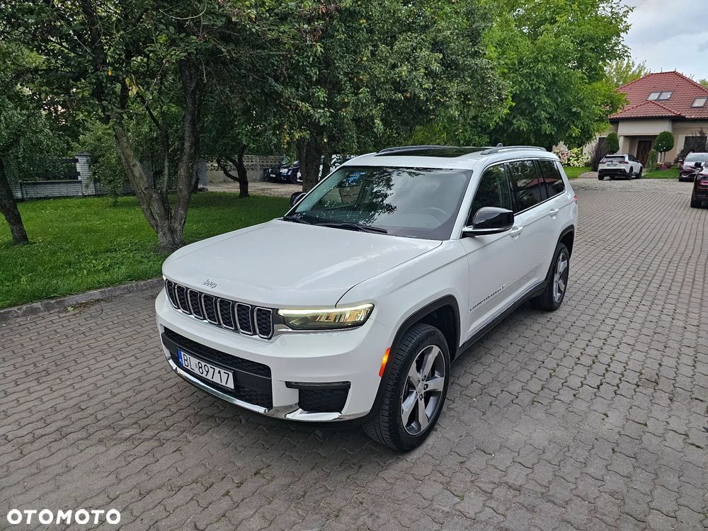 Jeep Grand Cherokee - 31