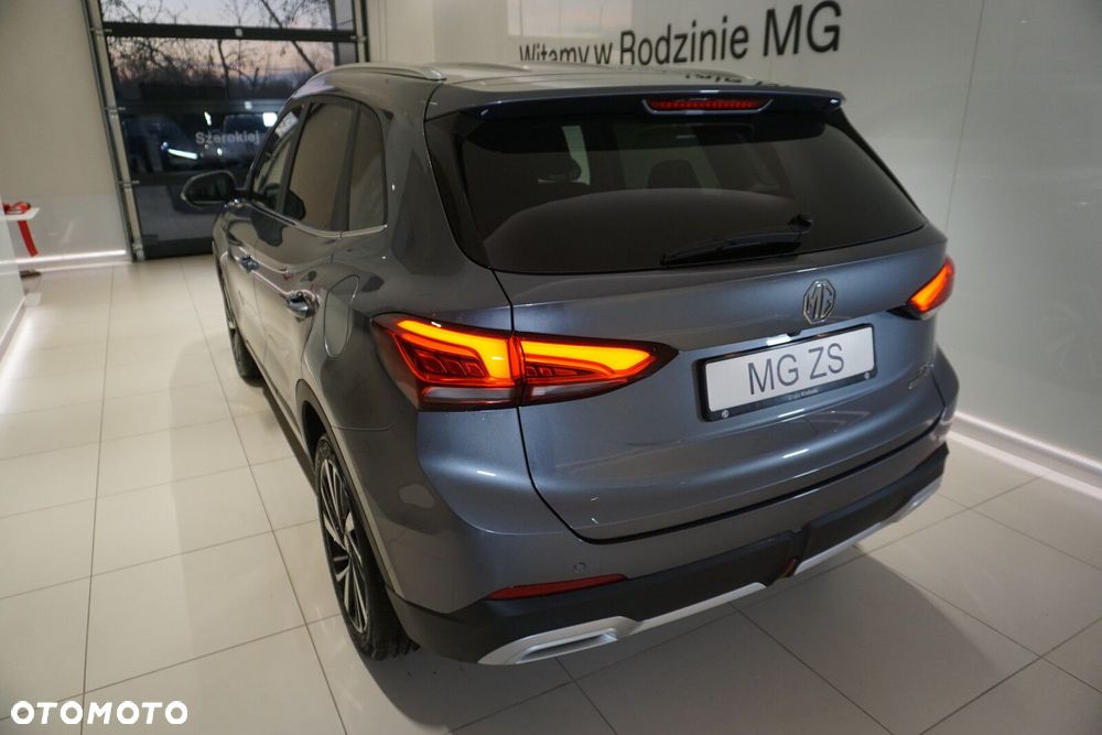 MG ZS Hybrid+ - 19
