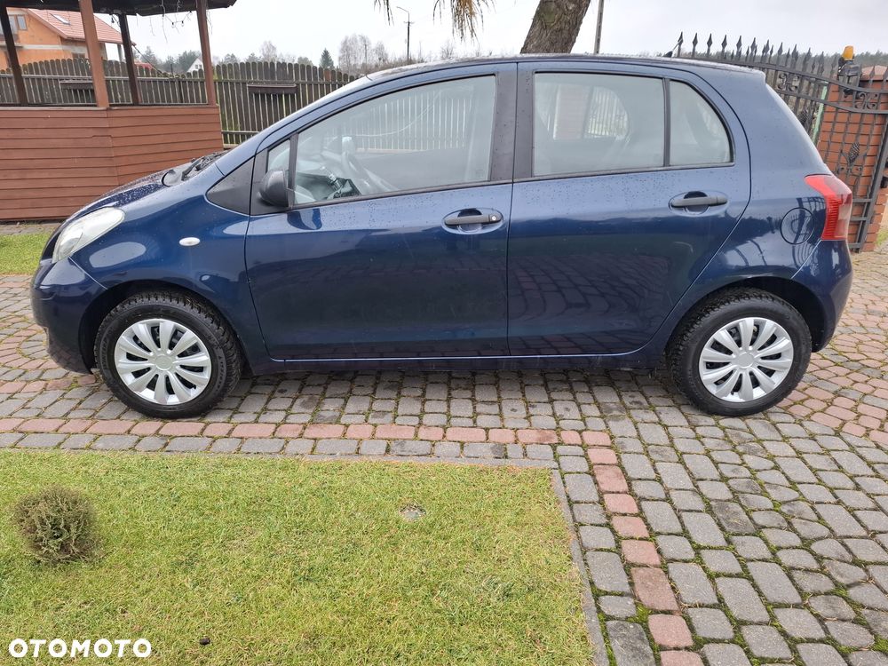Toyota Yaris - 8
