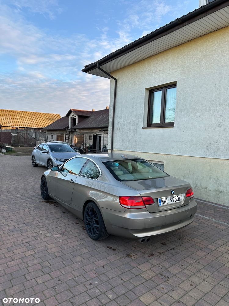 BMW Seria 3 325d - 10