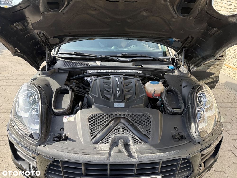 Porsche Macan S - 30