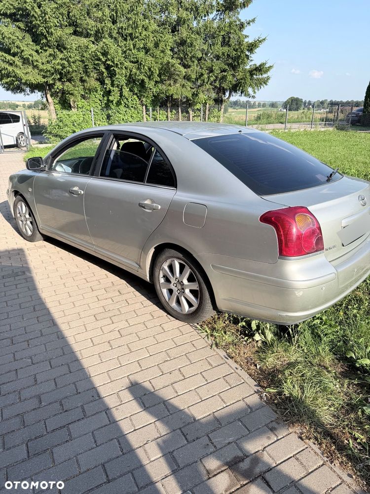 Toyota Avensis 2.0 VVT-i Prestige - 4