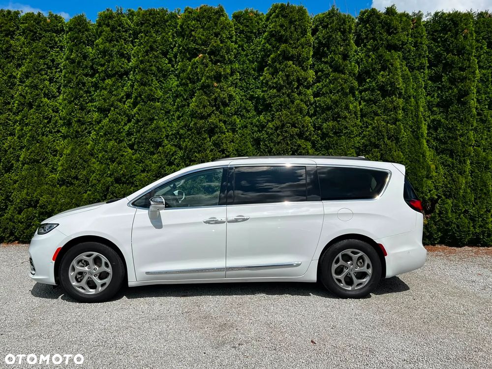 Chrysler Pacifica - 2