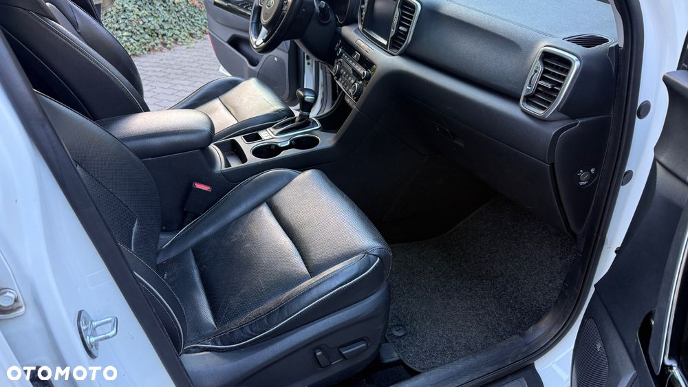 Kia Sportage - 16