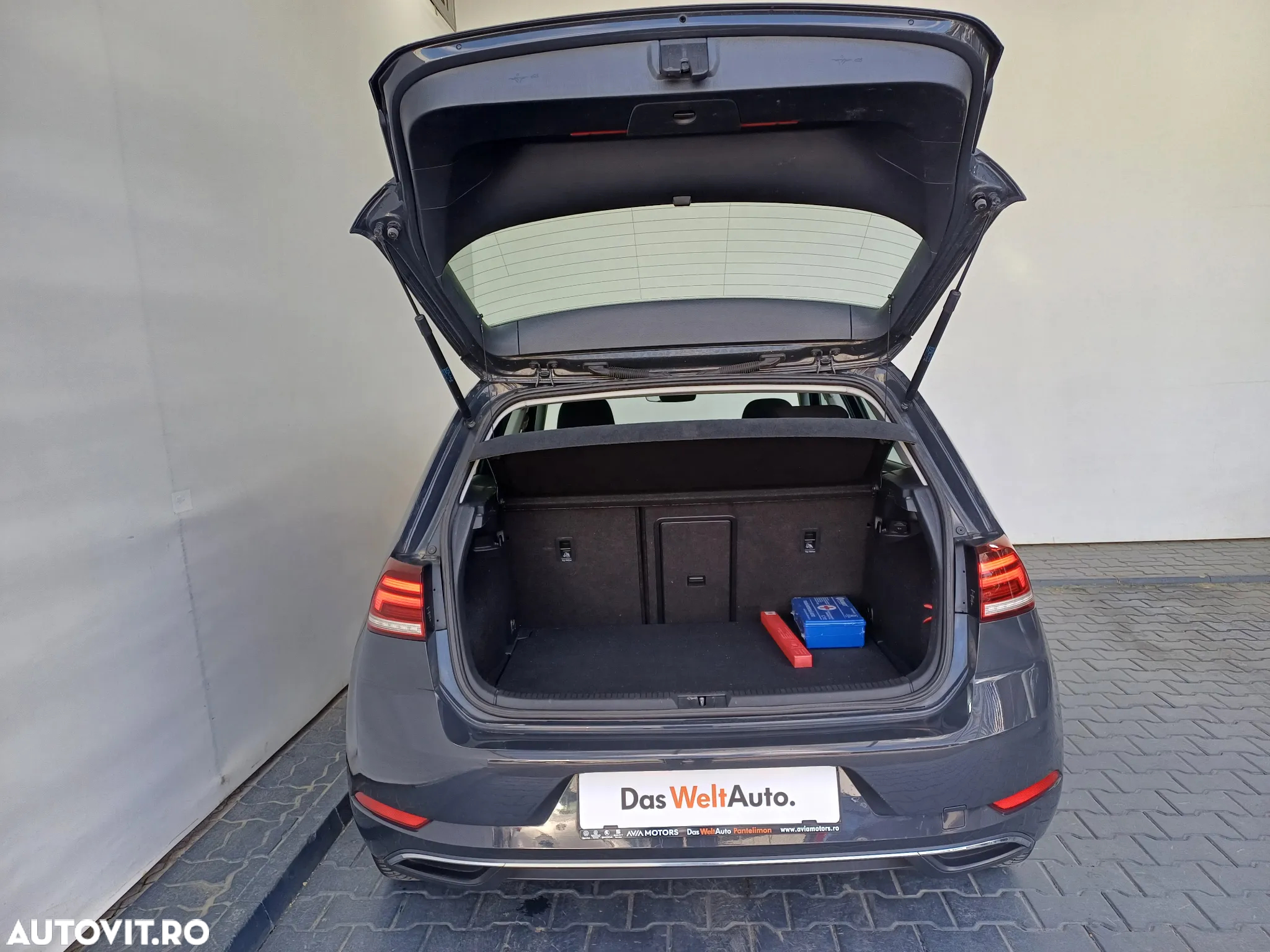 Volkswagen Golf 1.6 TDI Comfortline - 28