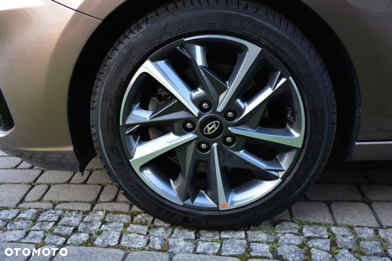 Hyundai i30 1.5 T-GDI 48V-Hybrid DCT Prime - 12