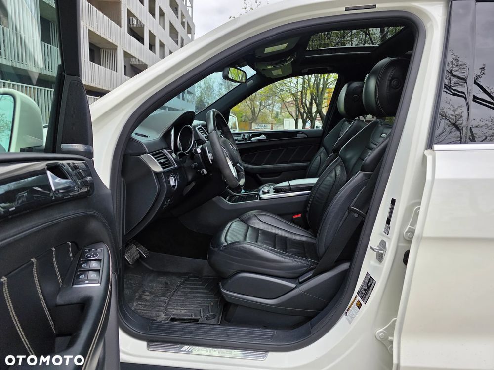 Mercedes-Benz ML 63 AMG 4-Matic - 4