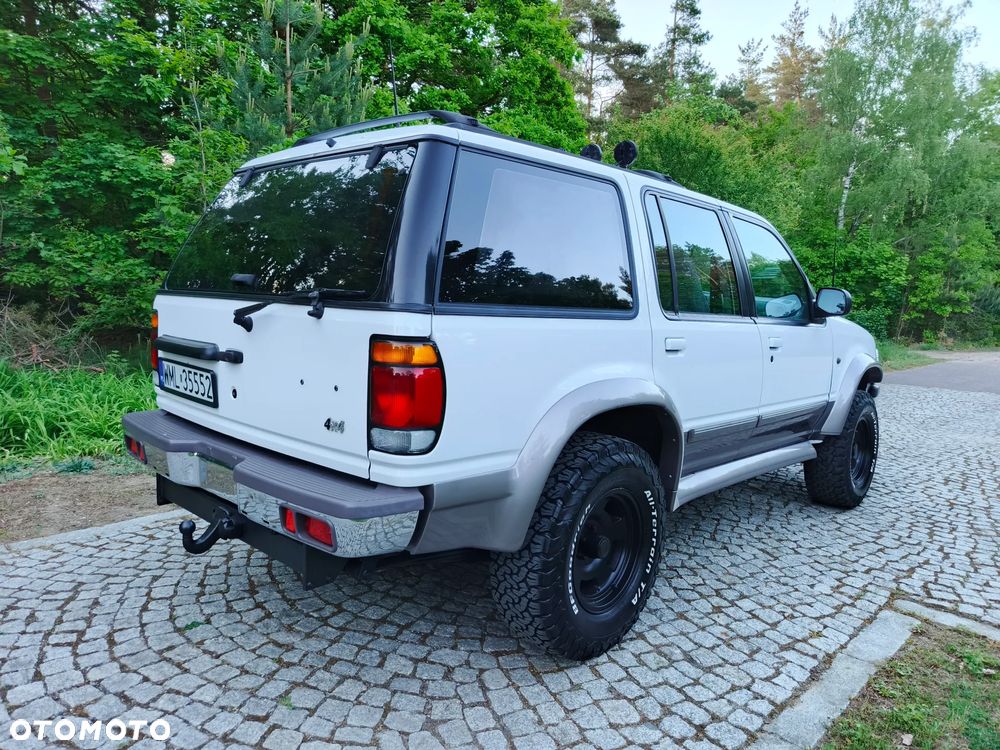 Ford Explorer - 30