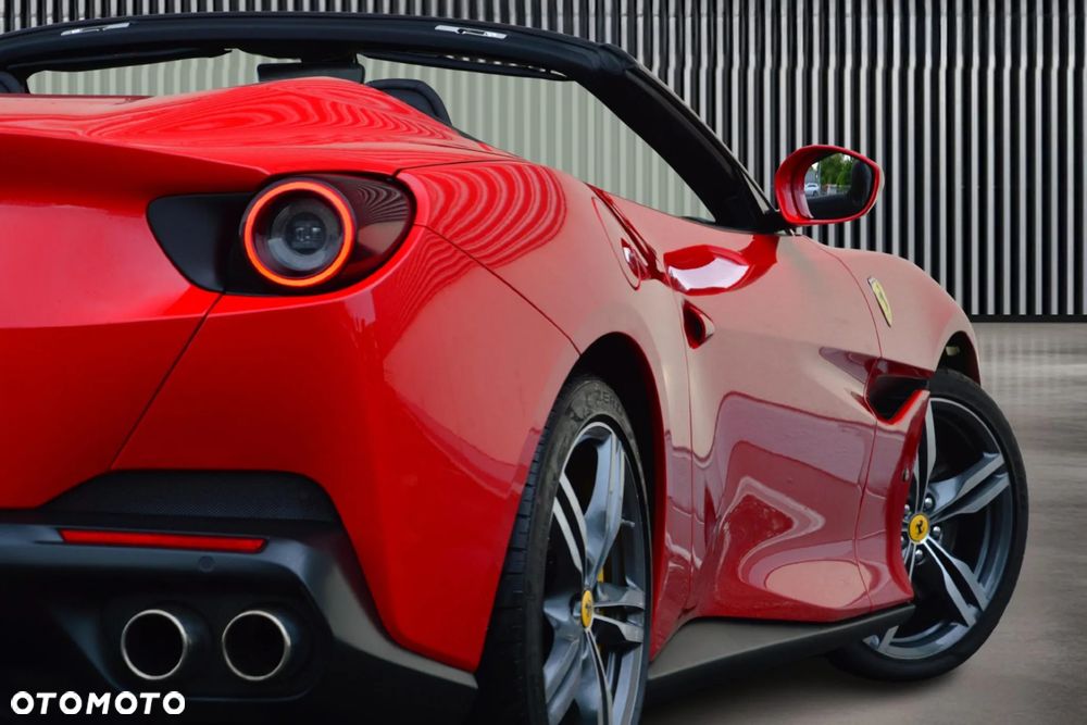 Ferrari Portofino - 12