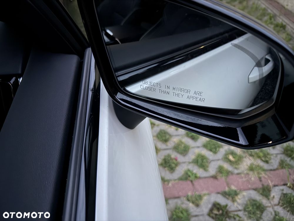 Volvo S60 T8 Recharge AWD Plus Dark - 9