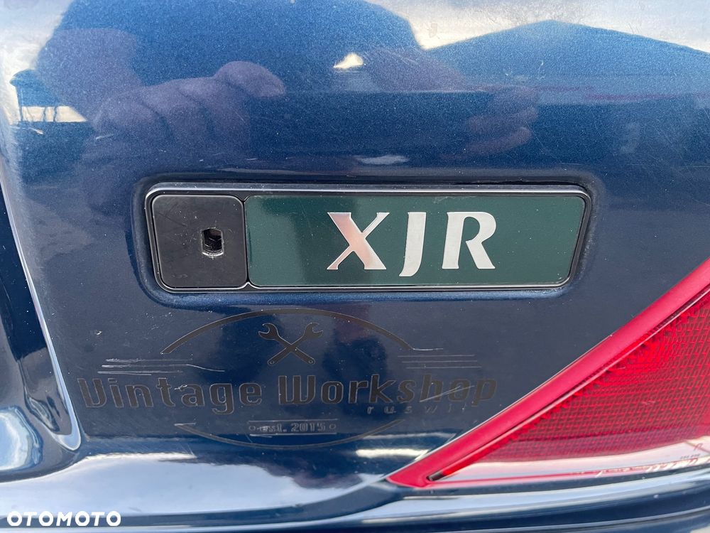 Jaguar XJR - 14