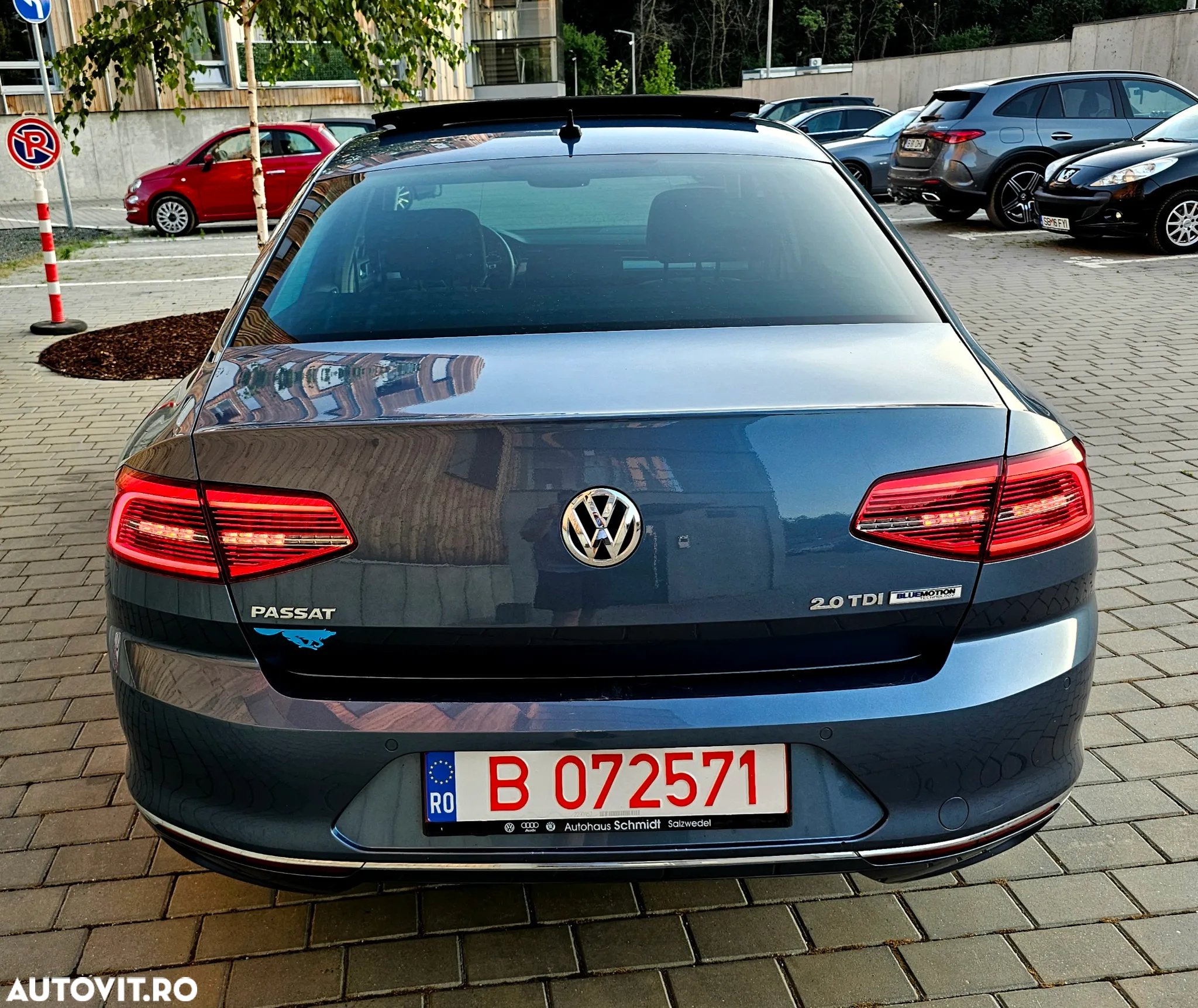 Volkswagen Passat - 15