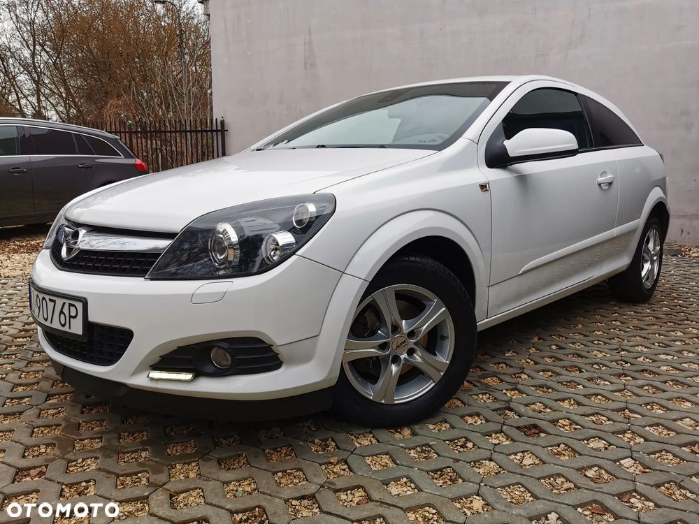 Opel Astra 1.6 Black&White - 29