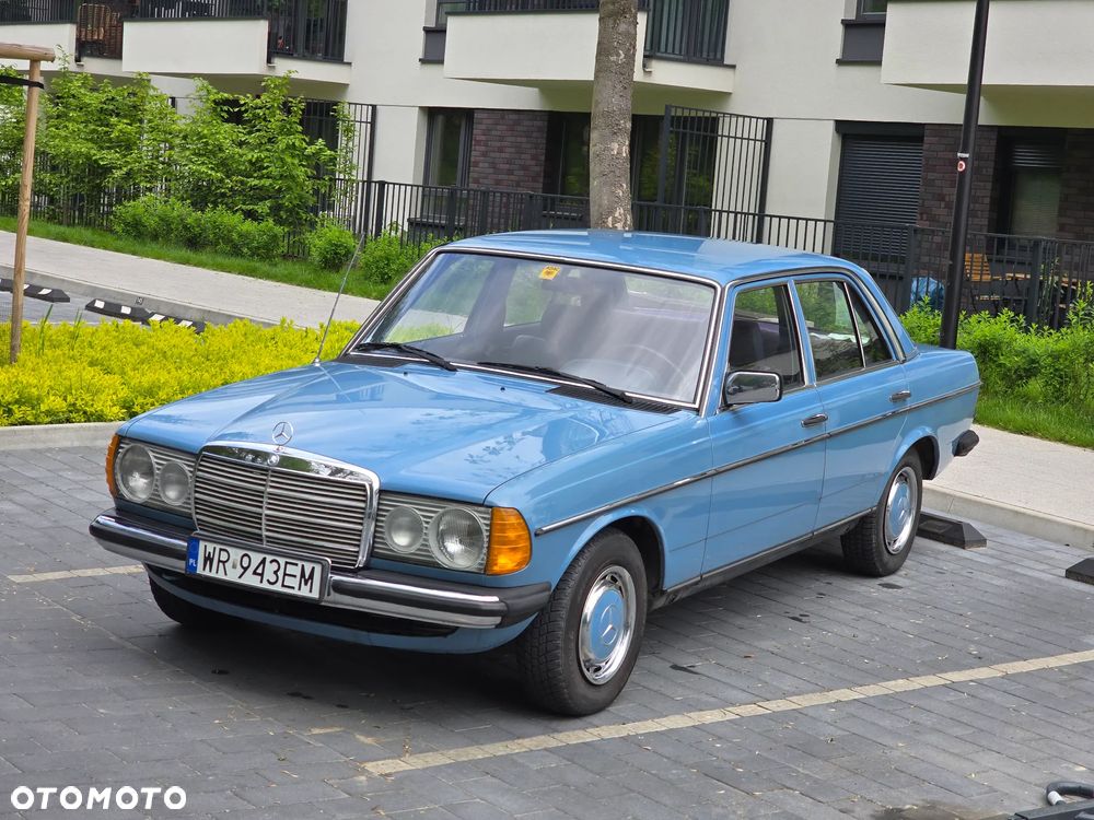 Mercedes-Benz W123 - 2