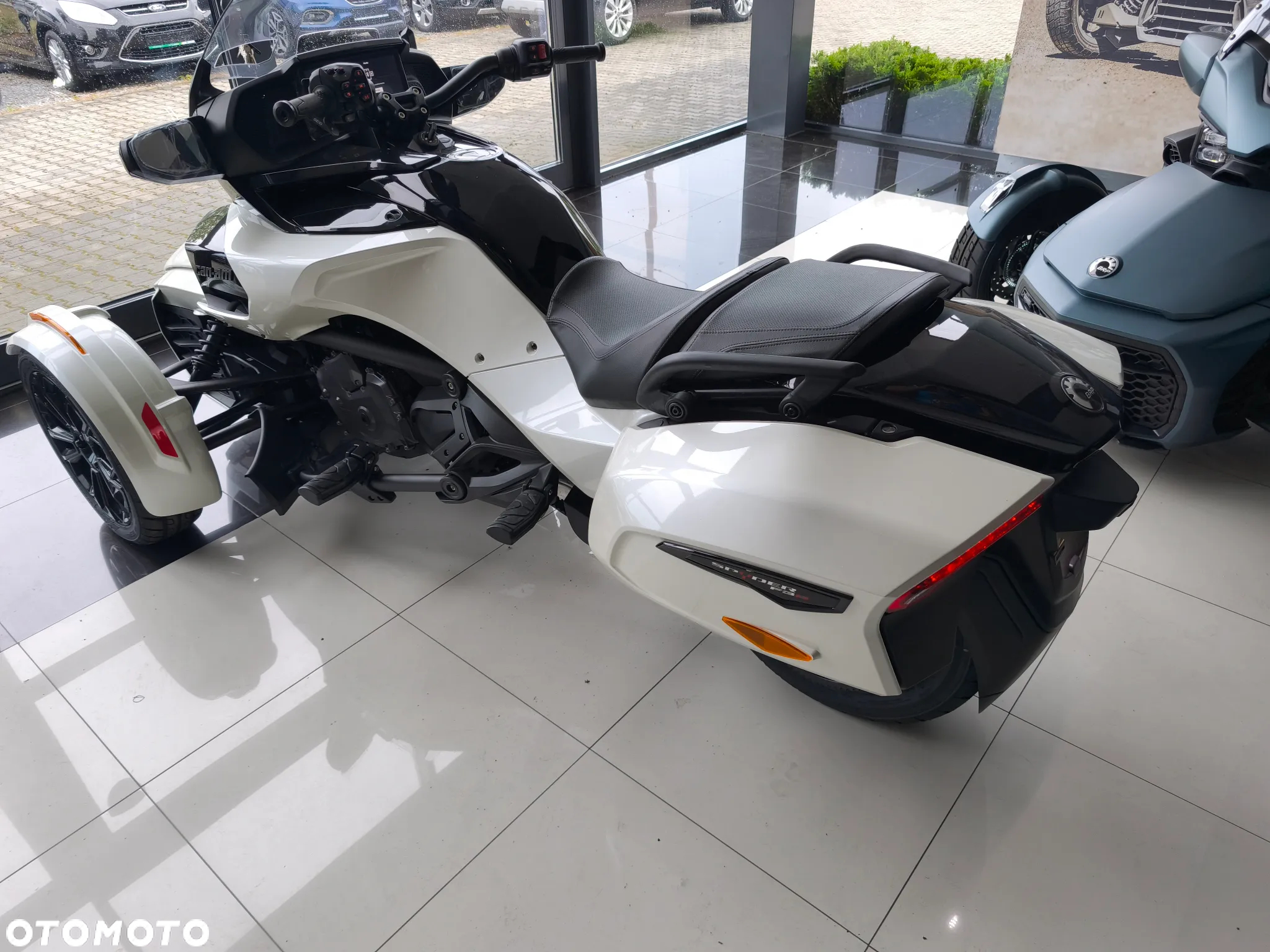 Can-Am Spyder - 4
