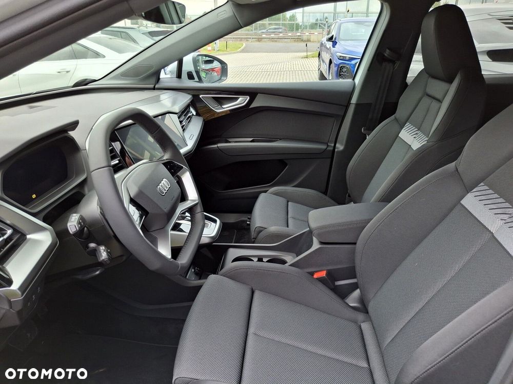 Audi Q4 e-tron - 22