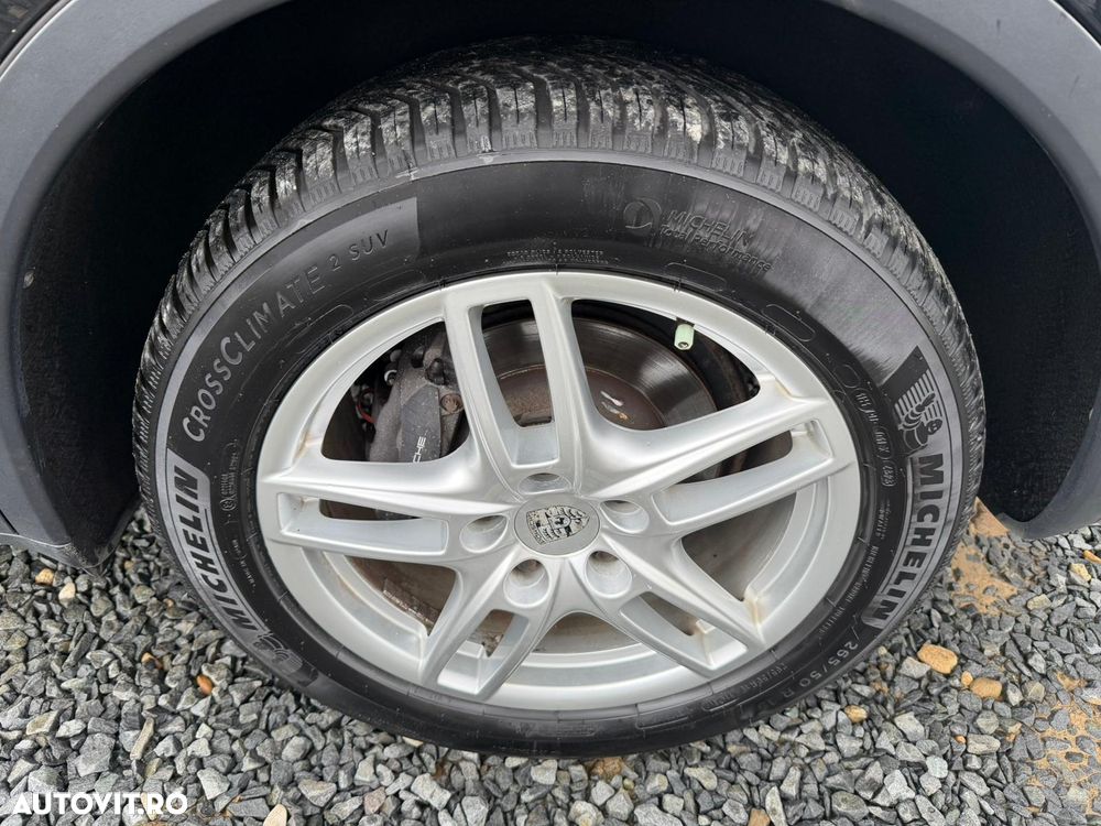 Porsche Cayenne Platinum Edition - 12