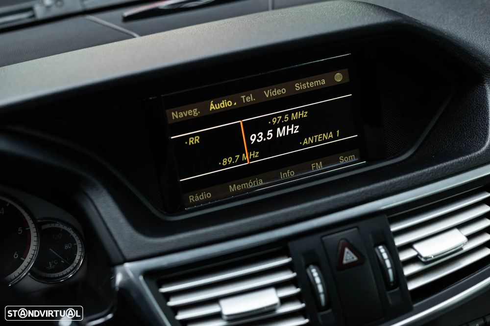 Mercedes-Benz E 220 CDI DPF BlueEFFICIENCY 7G-TRONIC Avantgarde - 20