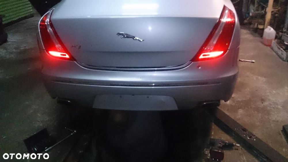 klapa tył jaguar xj x351 10r MEE - 1