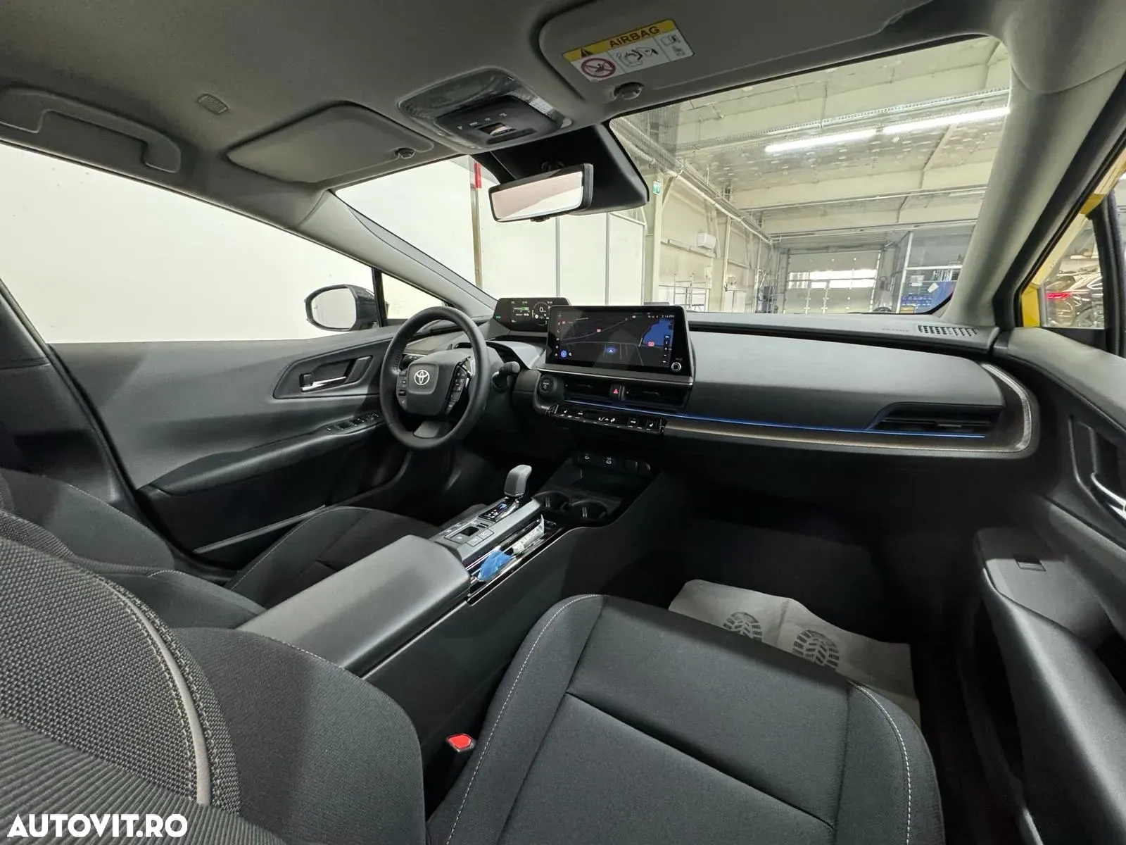 Toyota Prius 2.0 FWD PHEV Dynamic - 18