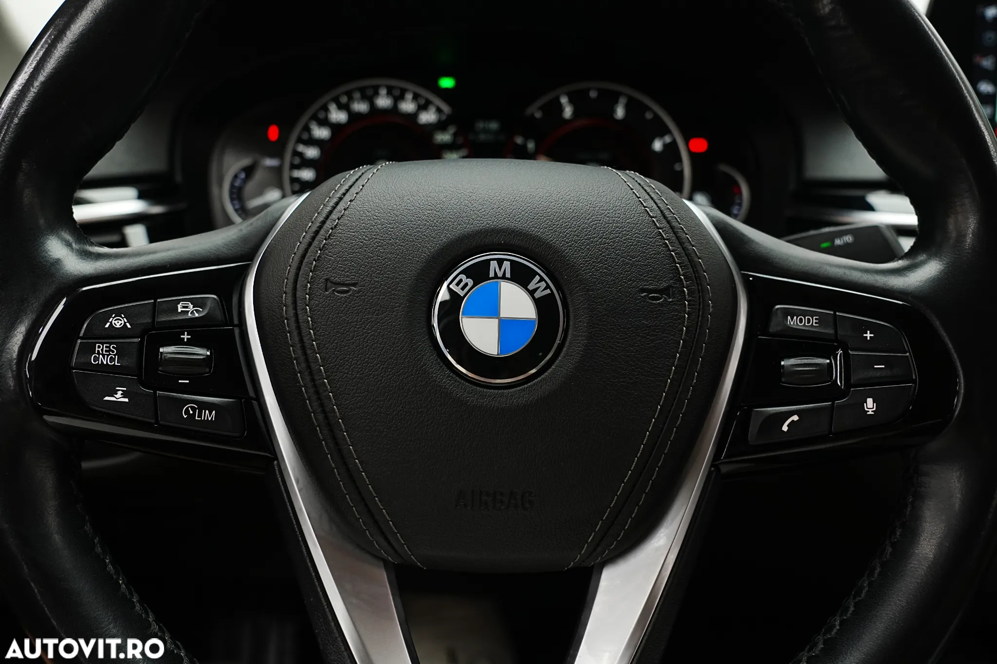 BMW Seria 5 520d Efficient Dynamics Edition Aut. - 36
