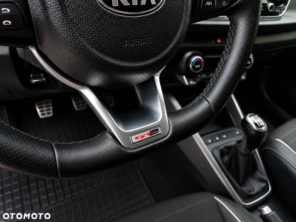 Kia Rio - 15