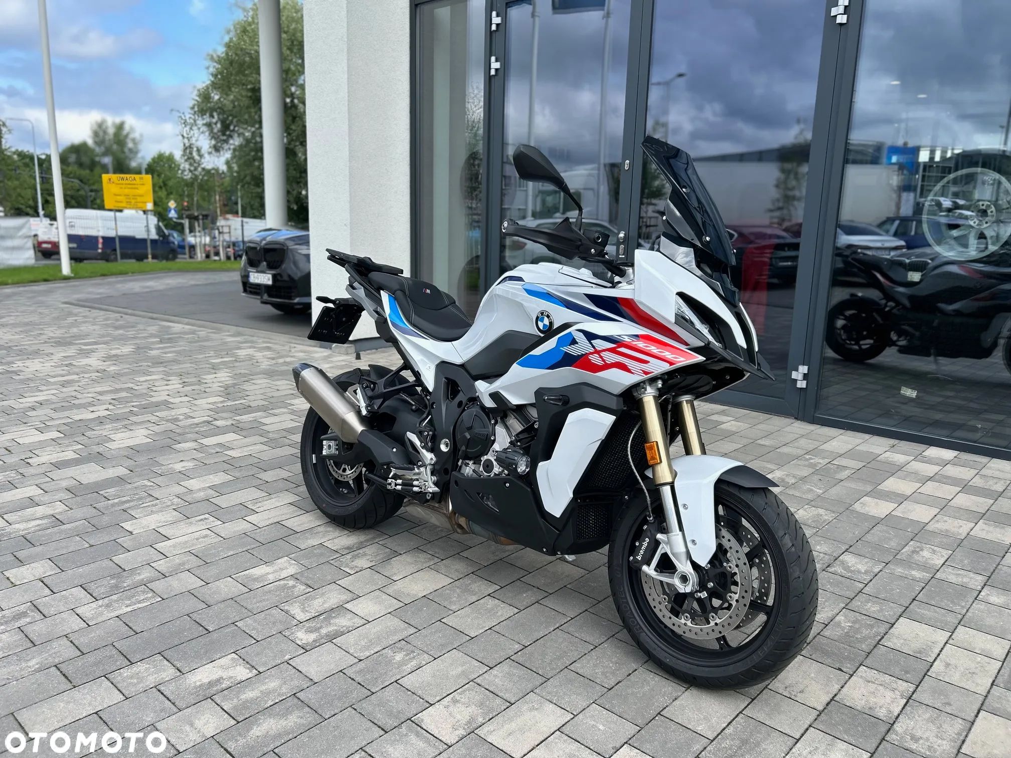 BMW XR - 1
