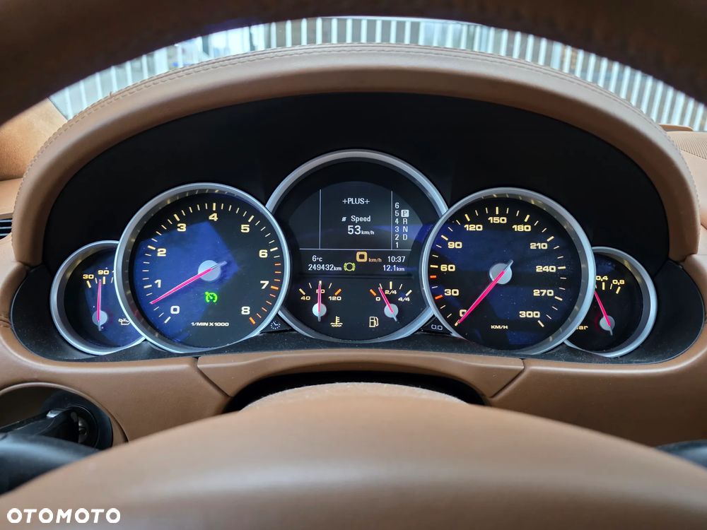 Porsche Cayenne - 20