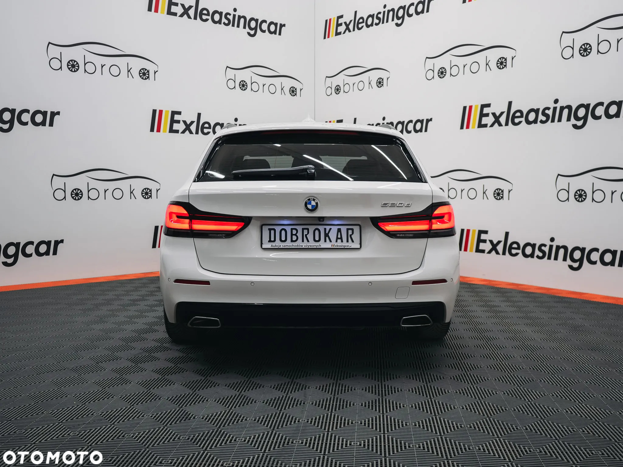 BMW Seria 5 520d Touring - 12