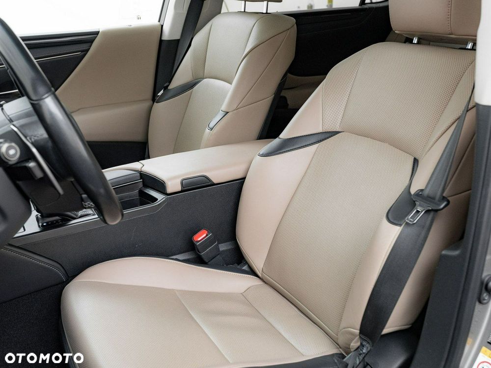 Lexus ES - 14
