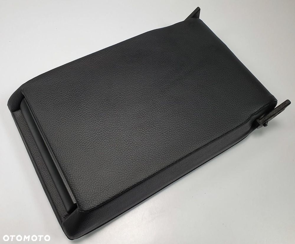 PODŁOKIETNIK SKÓRA KANAPY TYŁ MERCEDES W203 - 1